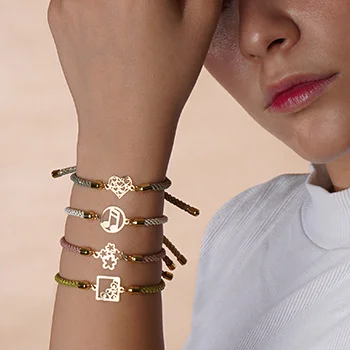 با بیشترین تنوع رنگ و جنس بند