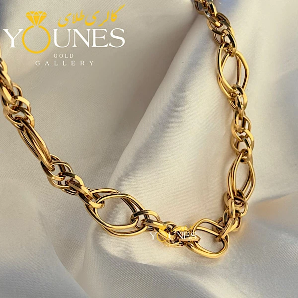 تصویر دوم زنجیر طلا شقایق