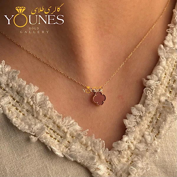 گردنبند طلا ونکلیف سنگی زرشکی