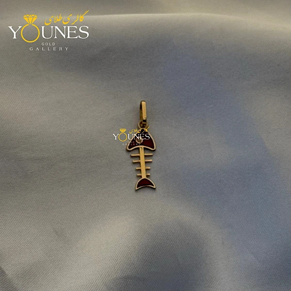 تصویر دوم آویز طلا میناکاری اسکلت ماهی قرمز