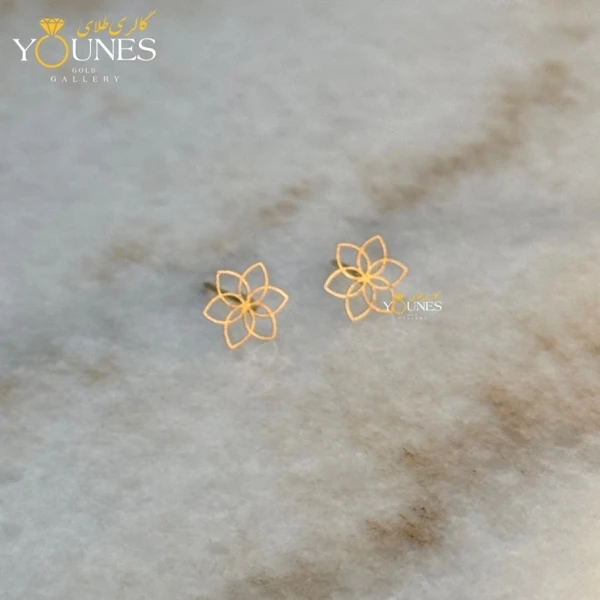 تصویر دوم گوشواره طلا میخی گلبرگ